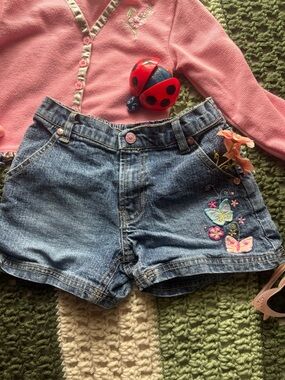 Squeeze Girls' Denim Shorts with Butterfly Embroidery - Pink Accents